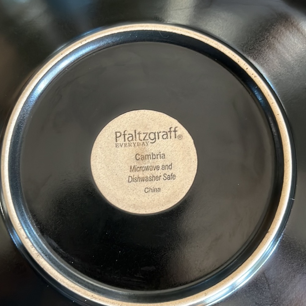 Pfaltzgraff 8 3/4” brown plate, lunch size. Cambria design - Picture 2 of 3